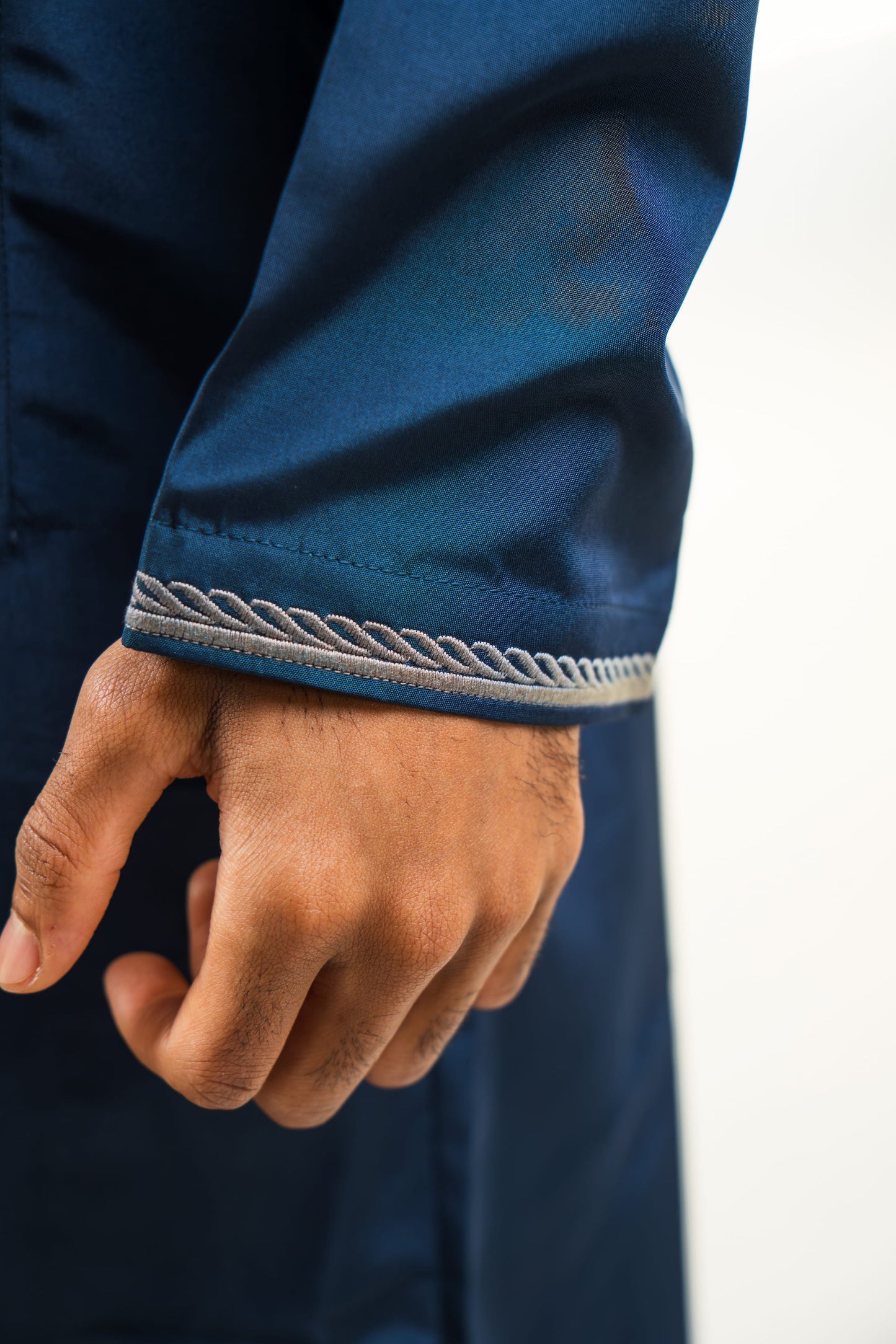 TANZANITE BLUE THOBE